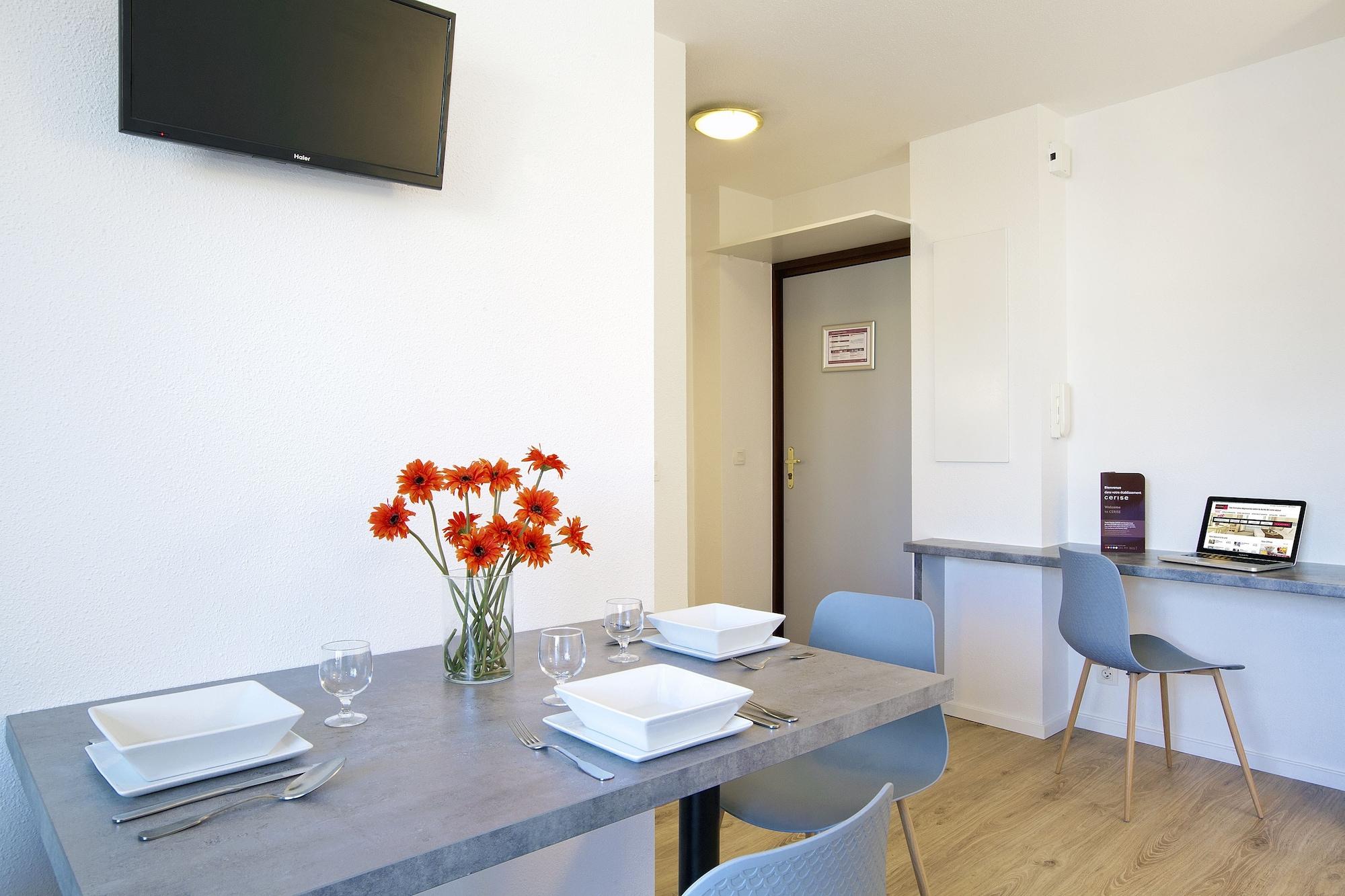 Cerise Lannion Aparthotel Luaran gambar