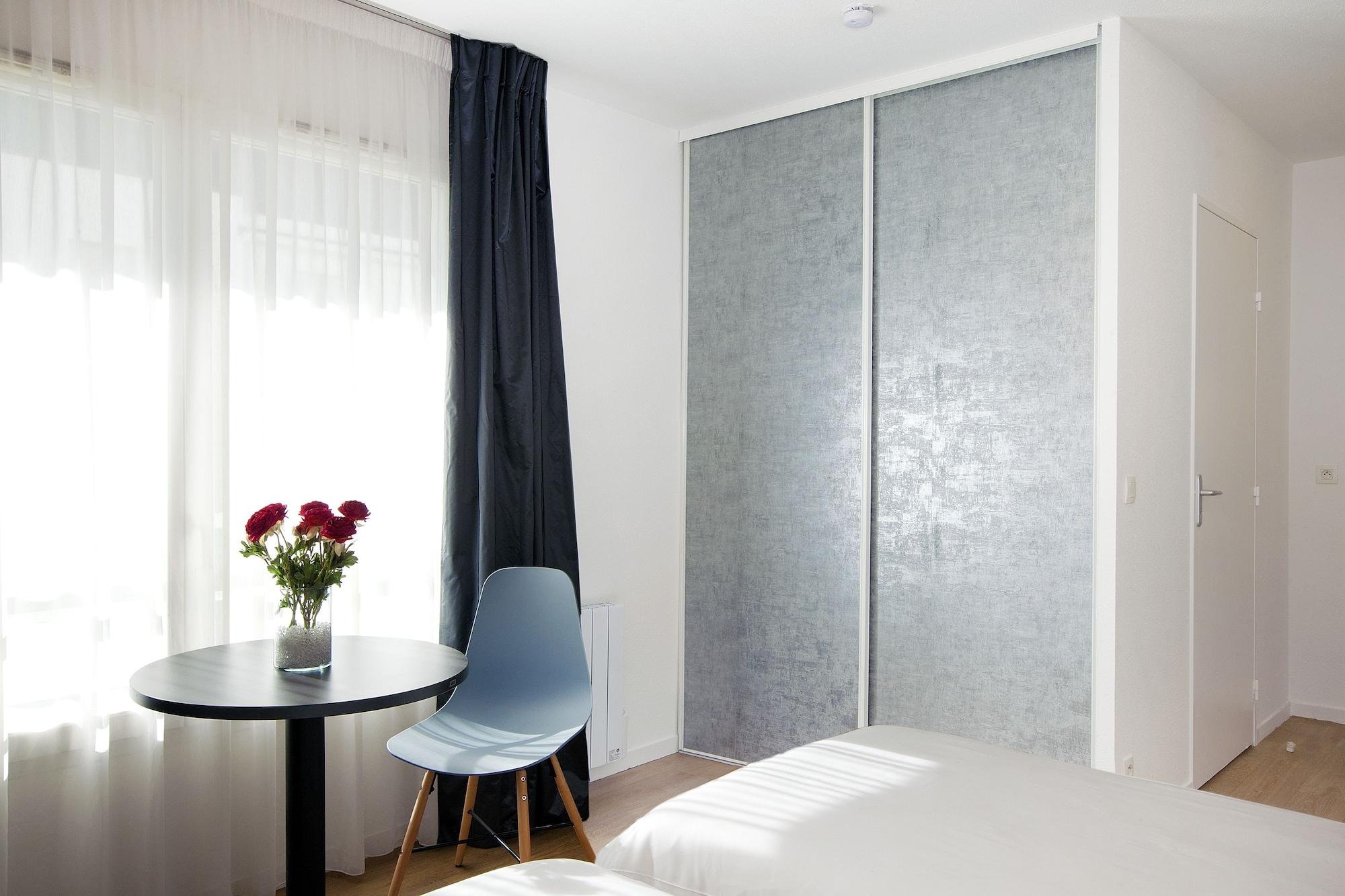 Cerise Lannion Aparthotel Luaran gambar