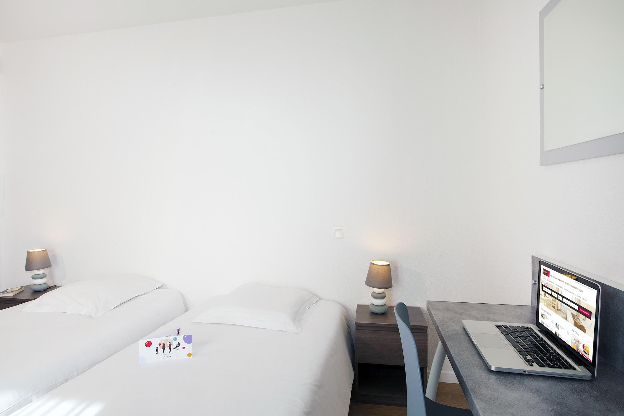 Cerise Lannion Aparthotel Luaran gambar