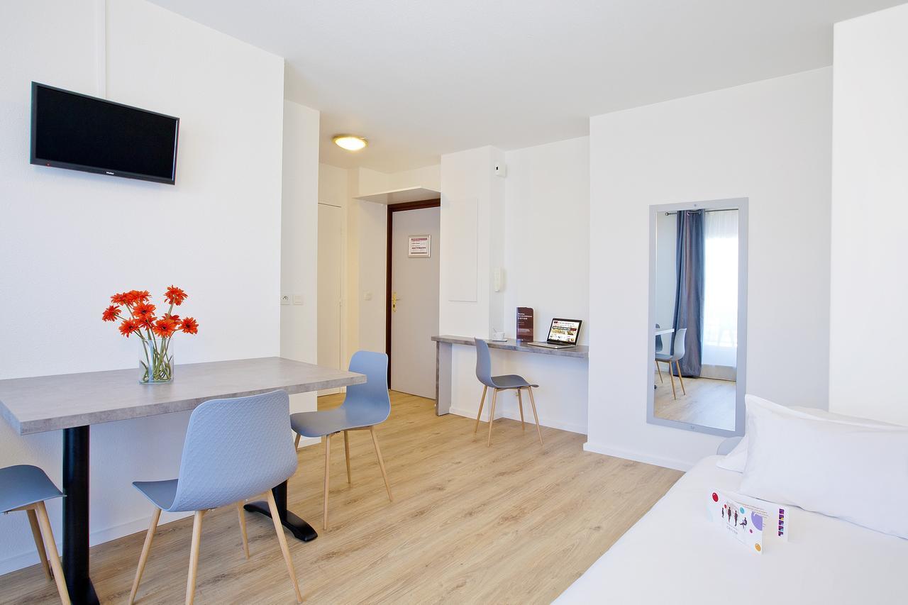 Cerise Lannion Aparthotel Luaran gambar
