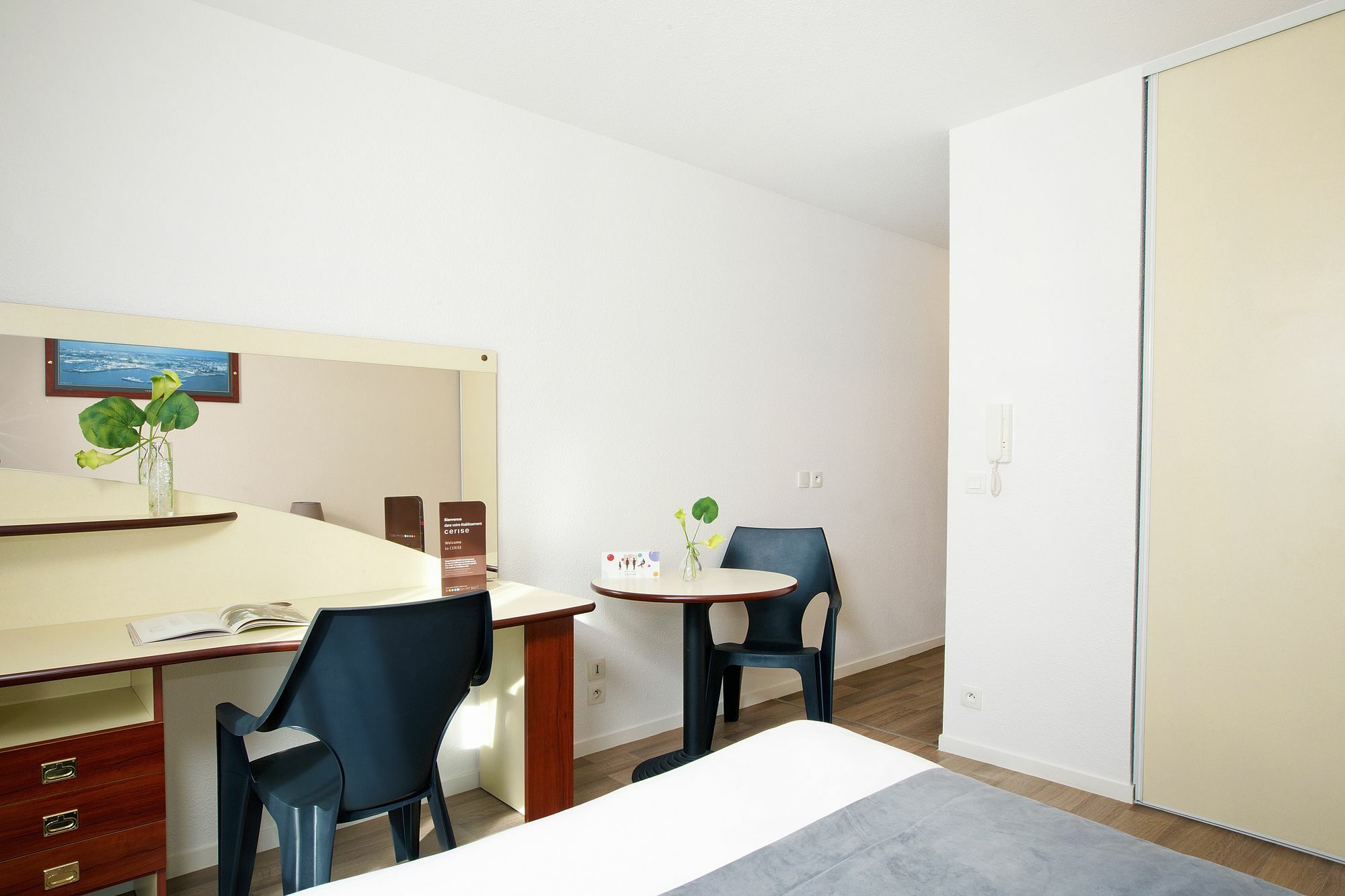 Cerise Lannion Aparthotel Luaran gambar